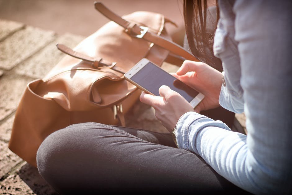 Person holding a cellphone